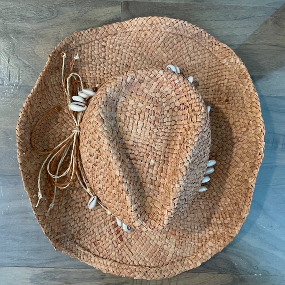 New Straw Cowboy Hat with Puka Shells main image 9